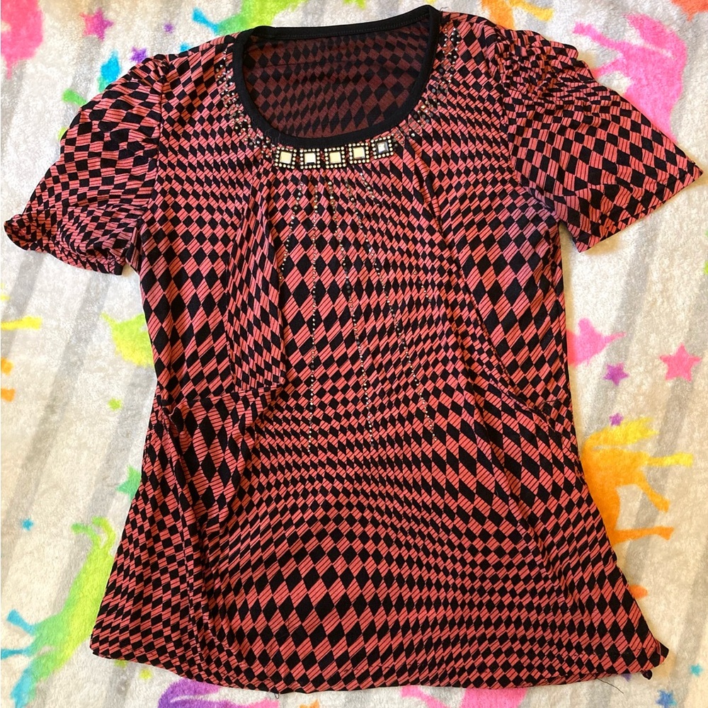 ◾️Super Cute Y2K Jeweled Short Sleeve Shirt, Size Medium